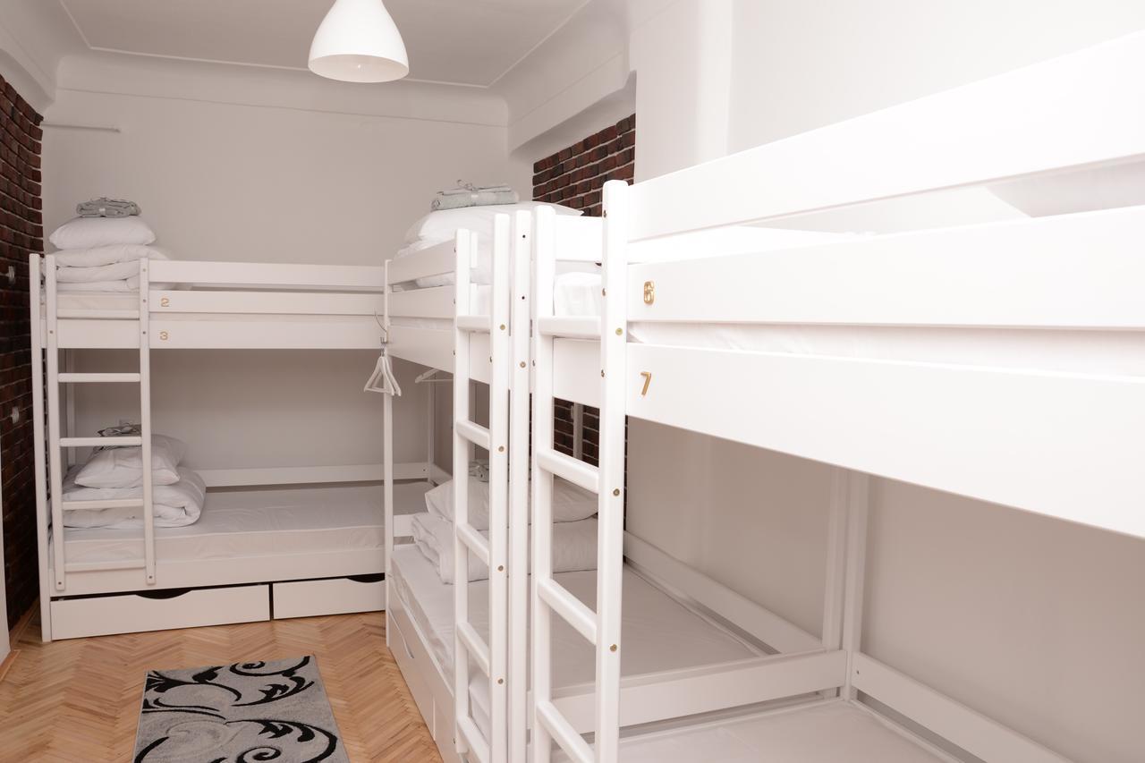 Free People Hostel Λβιβ Εξωτερικό φωτογραφία