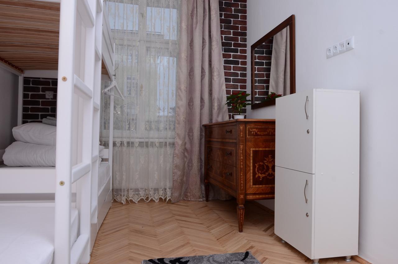 Free People Hostel Λβιβ Εξωτερικό φωτογραφία