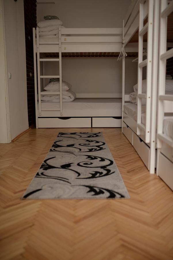 Free People Hostel Λβιβ Εξωτερικό φωτογραφία
