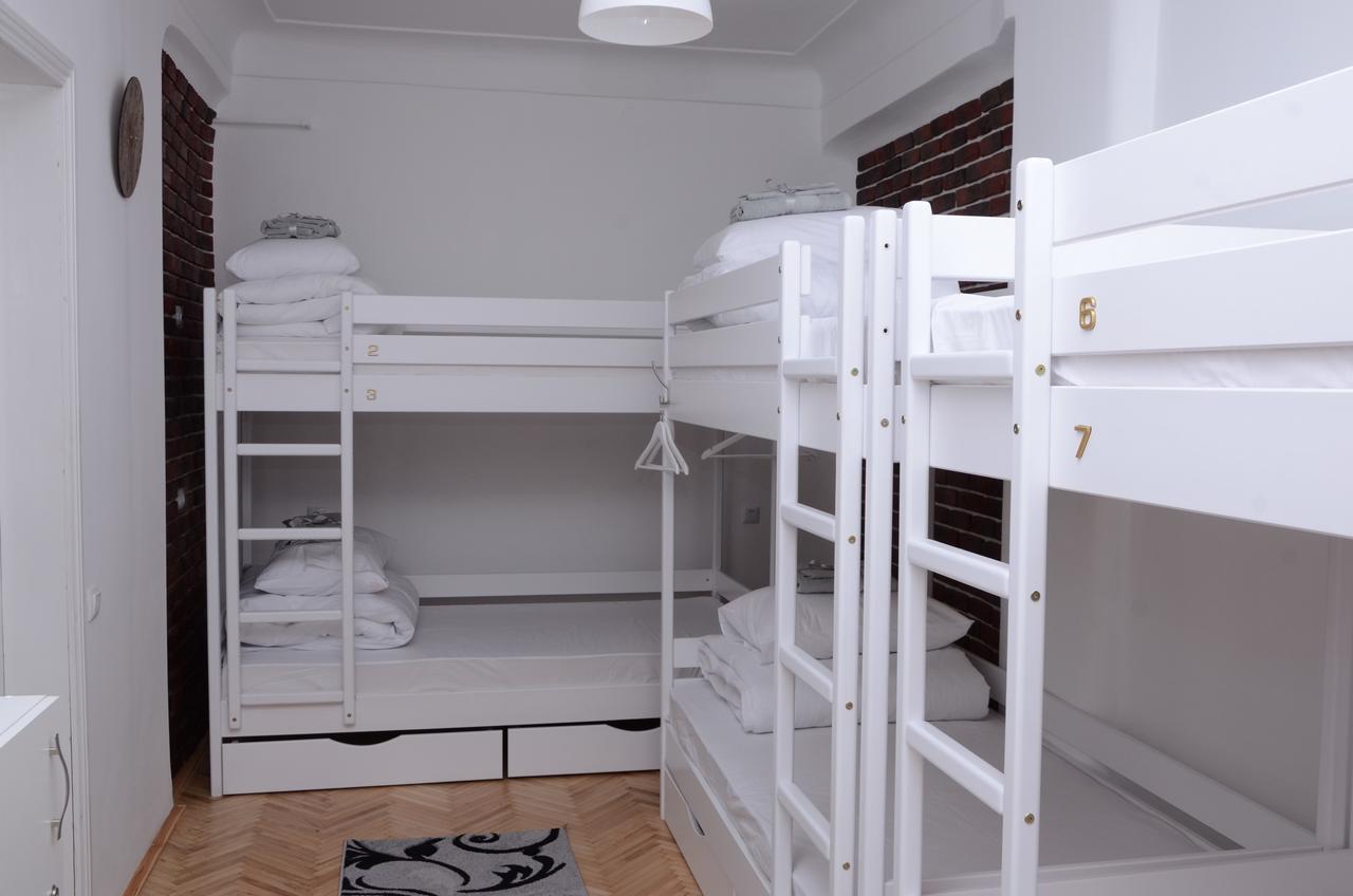 Free People Hostel Λβιβ Εξωτερικό φωτογραφία