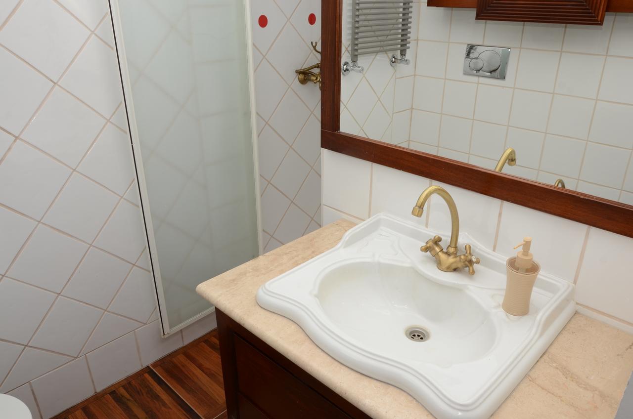 Free People Hostel Λβιβ Εξωτερικό φωτογραφία