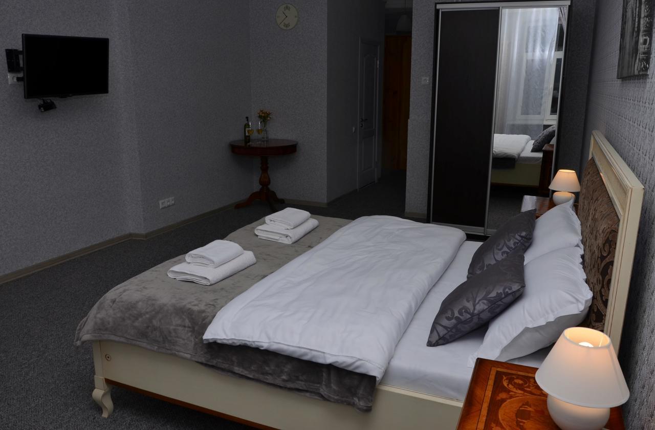 Free People Hostel Λβιβ Εξωτερικό φωτογραφία